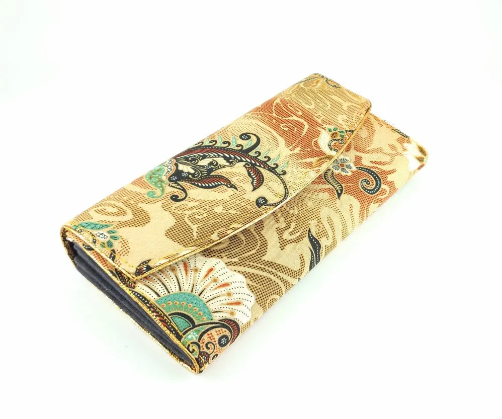 Fashion Accessory - Handbag. Lovely and Elegant Floral Design Handmade Clutch Bag.